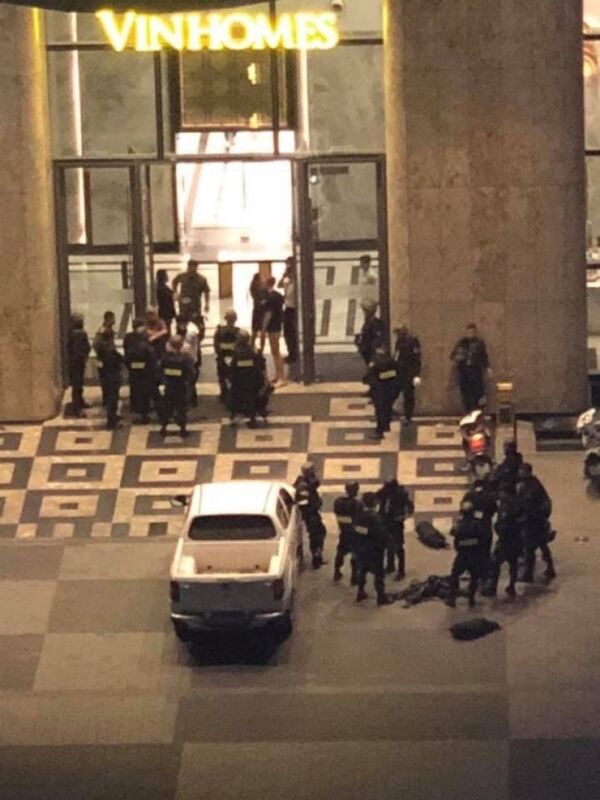 TP. HCM: nam thanh niên có biểu hiện ngáo đá đâm trọng thương nhân viên Landmark 81 bằng dao - Sputnik Việt Nam