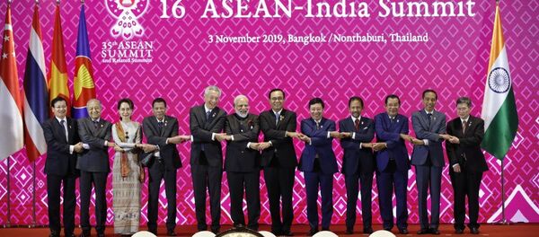 Hội nghị Cấp cao ASEAN-Ấn Độ lần thứ 16 với phần tham gia của Thủ tướng Ấn Độ Narendra Modi - Sputnik Việt Nam