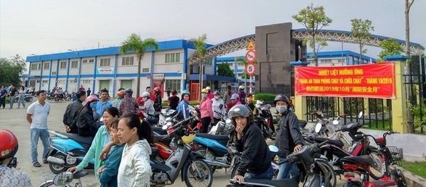 Các công nhân được thông báo tạm thời nghỉ ở nhà để chờ xác minh làm rõ nguyên nhân  - Sputnik Việt Nam