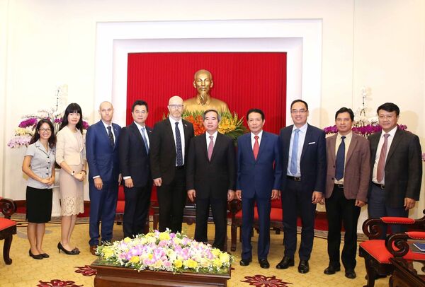 Tin vui: Facebook mở rộng sản xuất sang Việt Nam  - Sputnik Việt Nam