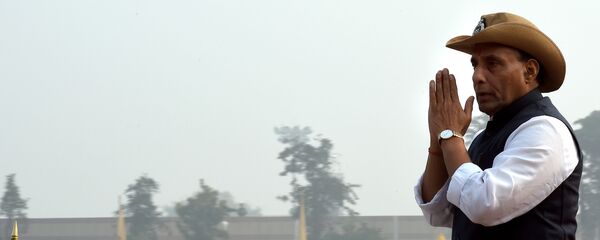 Bộ trưởng Nội vụ Ấn Độ Rajnath Singh tại một cuộc diễu hành quân sự ở New Delhi - Sputnik Việt Nam