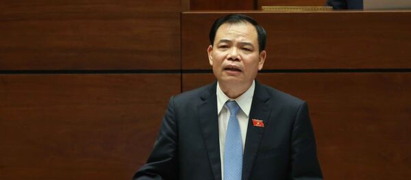 Bộ trưởng Bộ Nông nghiệp và Phát triển nông thôn Nguyễn Xuân Cường trả lời chất vấn. - Sputnik Việt Nam