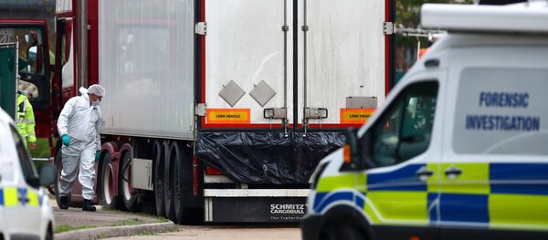 Vụ 39 người chết trong xe container ở Anh Vụ 39 người chết trong xe container ở Anh - Sputnik Việt Nam