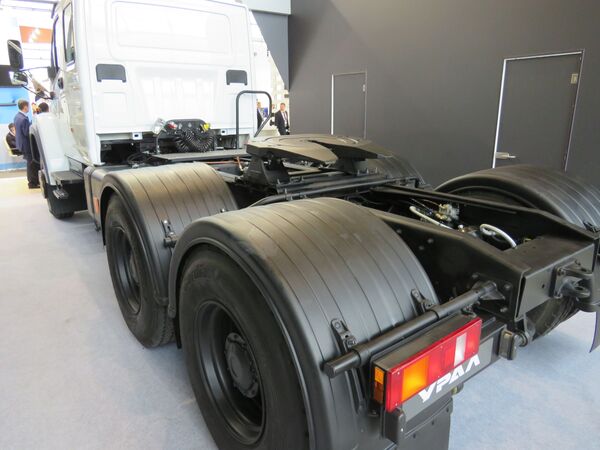 “Ural”- xe tải Nga đáp ứng mọi nhu cầu vận chuyển hàng hóa “Ural”- xe tải Nga đáp ứng mọi nhu cầu vận chuyển hàng hóa - Sputnik Việt Nam