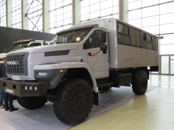 “Ural”- xe tải Nga đáp ứng mọi nhu cầu vận chuyển hàng hóa “Ural”- xe tải Nga đáp ứng mọi nhu cầu vận chuyển hàng hóa - Sputnik Việt Nam
