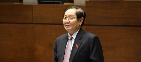 Bộ trưởng Bộ Nội vụ Lê Vĩnh Tân trả lời chất vấn của các đại biểu. - Sputnik Việt Nam