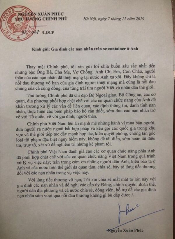 Thủ tướng gửi thư chia buồn đến gia đình nạn nhân thiệt mạng trên xe container ở Anh Thủ tướng gửi thư chia buồn đến gia đình nạn nhân thiệt mạng trên xe container ở Anh - Sputnik Việt Nam