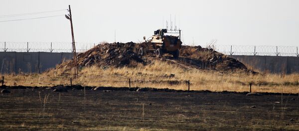 Nga và Thổ Nhĩ Kỳ hoàn thành cuộc tuần tra chung thứ ba ở miền bắc Syria Nga và Thổ Nhĩ Kỳ hoàn thành cuộc tuần tra chung thứ ba ở miền bắc Syria - Sputnik Việt Nam