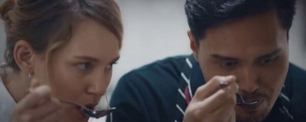 Bộ phim Việt Nam mang tên Chàng dâng cá, Nàng ăn hoa!  - Sputnik Việt Nam