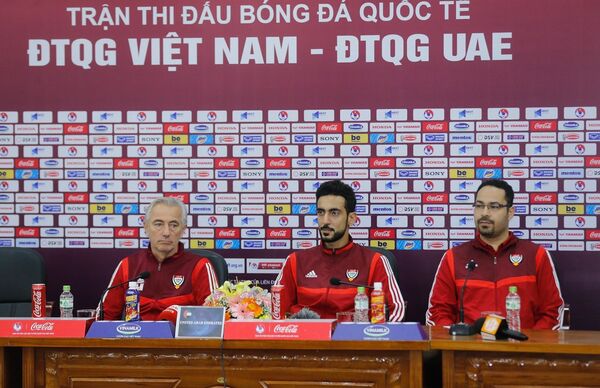 HLV UAE thừa nhận tuyển Việt Nam mạnh nhất bảng G HLV UAE thừa nhận tuyển Việt Nam mạnh nhất bảng G - Sputnik Việt Nam