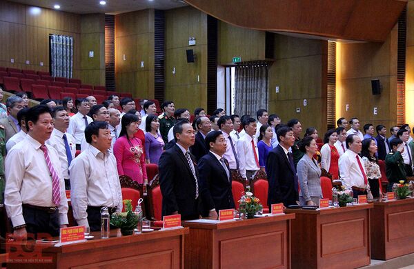 Ông Dương Văn Thái được bầu giữ chức Chủ tịch UBND tỉnh Bắc Giang Ông Dương Văn Thái được bầu giữ chức Chủ tịch UBND tỉnh Bắc Giang - Sputnik Việt Nam
