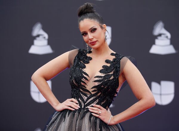 Người mẫu Puerto Rico và MC truyền hình Aleyda Ortiz tại lễ trao giải Latin Grammy Award  - Sputnik Việt Nam