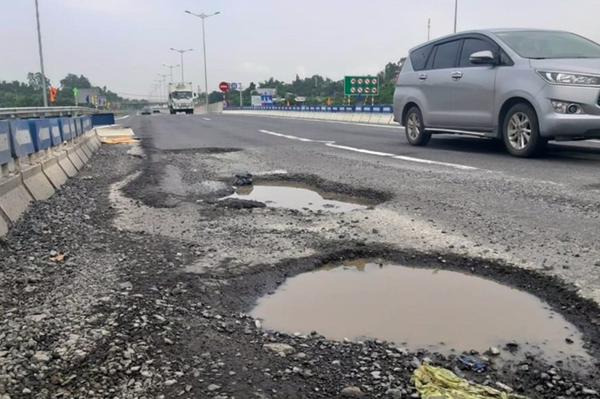 Đường cao tốc Đà Nẵng – Quảng Ngãi: Vì sao nguyên Giám đốc dự án bị bắt? Đường cao tốc Đà Nẵng – Quảng Ngãi: Vì sao nguyên Giám đốc dự án bị bắt? - Sputnik Việt Nam