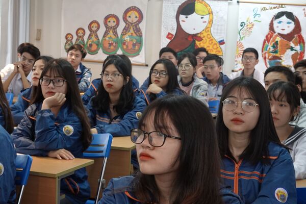 Dự án “Giờ học mở” - “làn gió mới” mới cho tiếng Nga tại Việt Nam - Sputnik Việt Nam