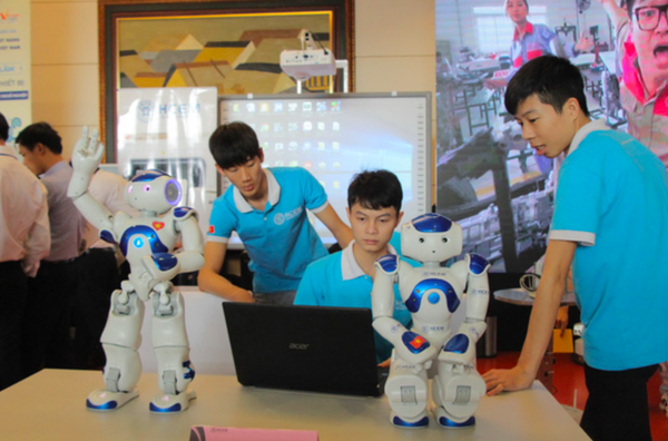 Thủ tướng tham dự Diễn đàn “Nâng tầm kỹ năng lao động Việt Nam” Thủ tướng tham dự Diễn đàn “Nâng tầm kỹ năng lao động Việt Nam” - Sputnik Việt Nam