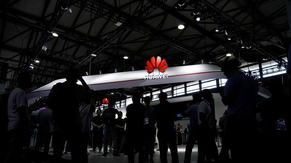 Logo Huawei tại Thượng Hải - Sputnik Việt Nam