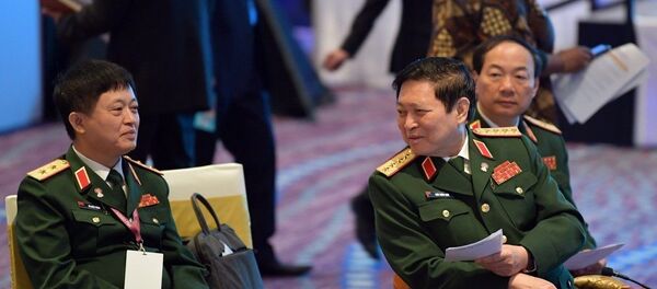 Đại tướng Ngô Xuân Lịch, Bộ trưởng Bộ Quốc phòng dẫn đầu Đoàn đại biểu quân sự cấp cao Việt Nam tham dự Hội nghị.  - Sputnik Việt Nam