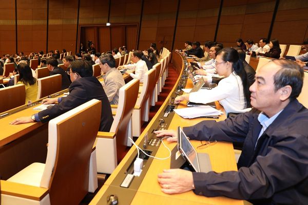 Quốc hội đồng ý tăng tuổi nghỉ hưu, Việt Nam có thêm một ngày nghỉ lễ - Sputnik Việt Nam