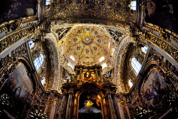 Nhà thờ Công giáo Capilla del Rosario ở Puebla, Mexico - Sputnik Việt Nam