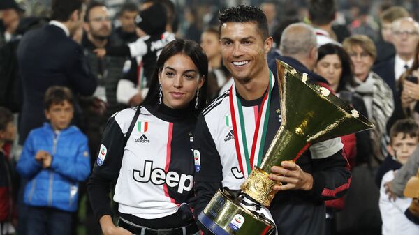 Cristiano Ronaldo cùng bạn gái Georgina - Sputnik Việt Nam