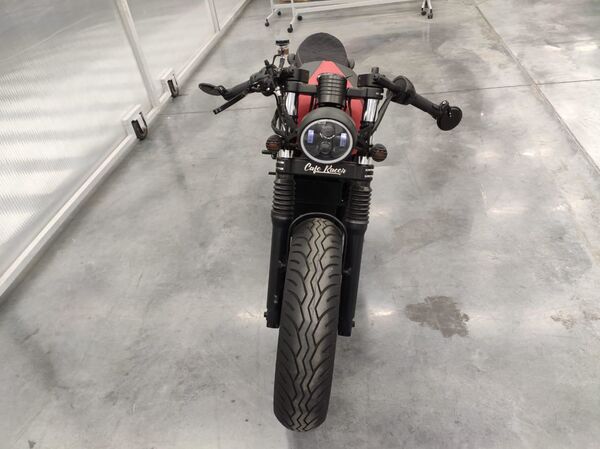 “Rostec” tiết lộ những đặc điểm của xe máy điện “Kalashnikov” mới - Sputnik Việt Nam