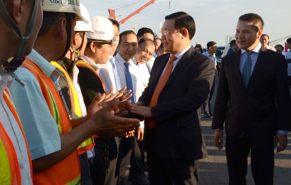 Phó Thủ tướng thăm và làm việc tại Cảng Đà Nẵng Phó Thủ tướng thăm và làm việc tại Cảng Đà Nẵng - Sputnik Việt Nam