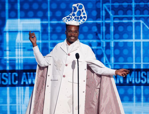 Diễn viên Billy Porter tại Lễ trao giải American Music Awards 2019 ở Los Angeles - Sputnik Việt Nam