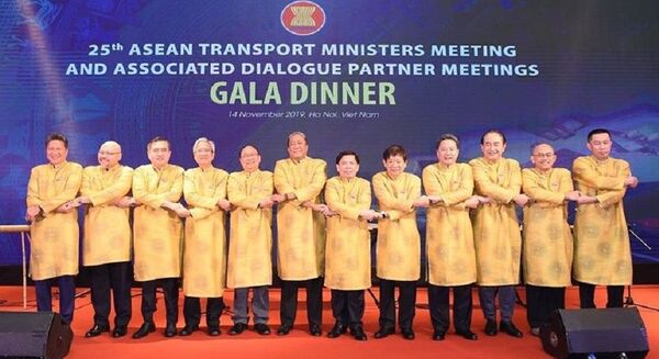 Việt Nam nên có bộ quy chuẩn về trang phục truyền thống áo dài? - Sputnik Việt Nam