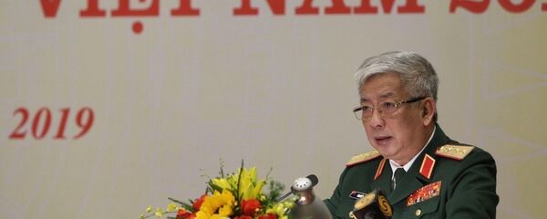 Thượng tướng Nguyễn Chí Vịnh, Thứ trưởng Bộ Quốc phòng khai mạc buổi lễ.  - Sputnik Việt Nam