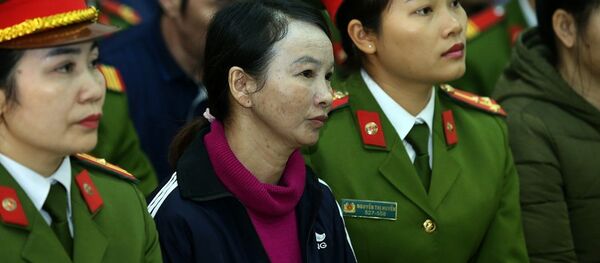 Bị cáo Trần Thị Hiền tại phiên tòa.  - Sputnik Việt Nam