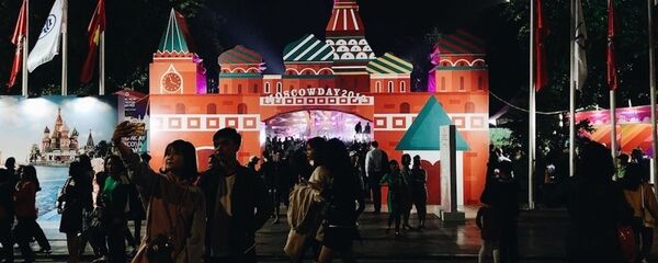 “Những ngày Moskva tại Hà Nội” khai mạc bằng gala-biểu diễn nghệ thuật tại Nhà hát Lớn thủ đô Việt Nam - Sputnik Việt Nam