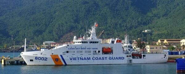 Tàu Cảnh sát biển Việt Nam mang số hiệu 8002  - Sputnik Việt Nam