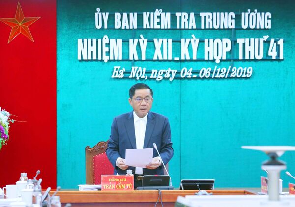 Đề nghị kỷ luật Bí thư Hà Nội Hoàng Trung Hải và ông Triệu Tài Vinh - Sputnik Việt Nam