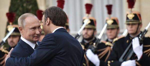 Tổng thống Nga và Pháp Vladimir Putin và Emmanuel Macron trước cuộc gặp của các nhà lãnh đạo «bộ tứ Normandy» - Sputnik Việt Nam