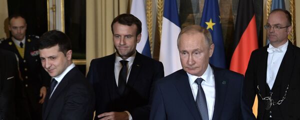  Vladimir Putin, Vladimir Zelensky và Tổng thống Pháp Emmanuel Macron ( cuộc gặp gỡ theo  “định dạng Normandy” (09.12.2019).  - Sputnik Việt Nam