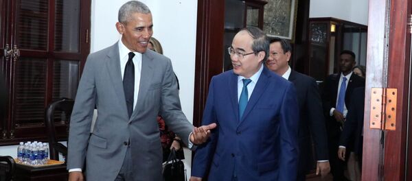 Bí thư Thành ủy Thành phố Hồ Chí Minh Nguyễn Thiện Nhân đón cựu Tổng thống Hoa Kỳ Barack Obama - Sputnik Việt Nam
