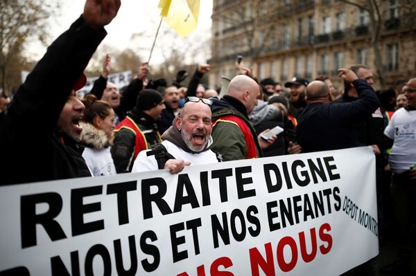 Nhiều khả năng cuộc dình công chống cải cách lương hưu ở Pháp sẽ kéo dài lâu nhất trong lịch sử - Sputnik Việt Nam