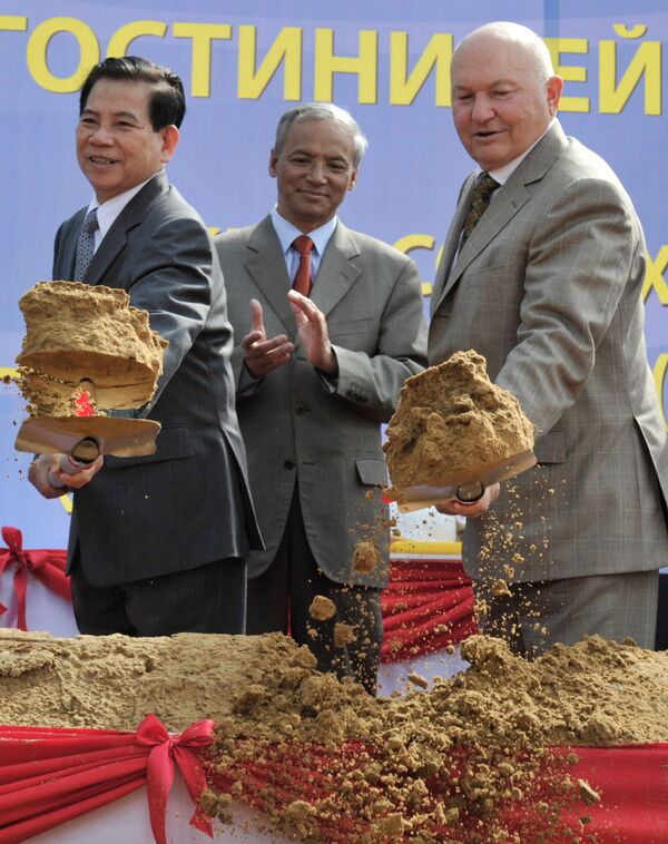 Ông Luzhkov đã muốn đến Việt Nam để khai mạc Những ngày Matxcơva tại Hà Nội Ông Luzhkov đã muốn đến Việt Nam để khai mạc Những ngày Matxcơva tại Hà Nội - Sputnik Việt Nam