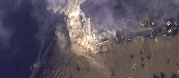 Cuộc không kích của Lực lượng Hàng không vũ trụ Nga vào các cứ điểm của IS ở Syria - Sputnik Việt Nam