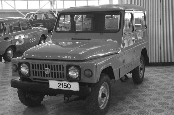 Một thử nghiệm khác của nhà máy AZLK – xe jeep Moskvich-2150. - Sputnik Việt Nam