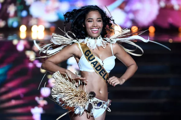 Hoa hậu Guadeloupe Clemence Botino trong buổi biểu diễn tại cuộc thi Hoa hậu Pháp 2020 ở Marseille Hoa hậu Guadeloupe Clemence Botino trong buổi biểu diễn tại cuộc thi Hoa hậu Pháp 2020 ở Marseille - Sputnik Việt Nam
