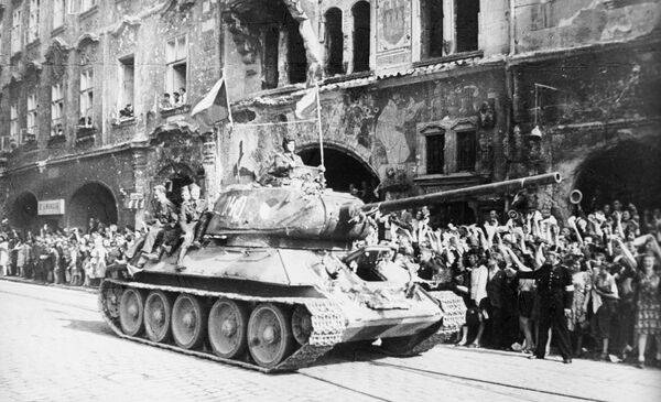 Xe tăng T-34 huyền thoại: Chặng đường 80 năm hoàn thiện và lập công Xe tăng T-34 huyền thoại: Chặng đường 80 năm hoàn thiện và lập công - Sputnik Việt Nam