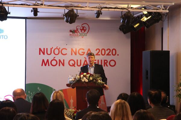 Món quà EURO: Nước Nga đón chào khách du lịch Việt Nam - Sputnik Việt Nam