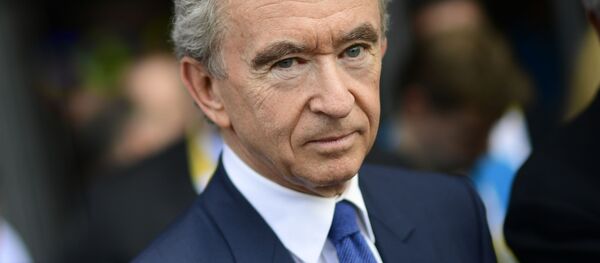 Bernard Arnault, Chủ tịch Tập đoàn Louis Vuitton Moët Hennessy (LVMH). Bernard Arnault, Chủ tịch Tập đoàn Louis Vuitton Moët Hennessy (LVMH). - Sputnik Việt Nam