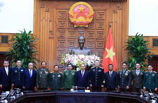 Thủ tướng tiếp lãnh đạo quân đội các nước dự Lễ kỷ niệm 75 năm QĐND Việt Nam - Sputnik Việt Nam