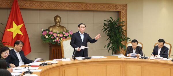 Phó Thủ tướng Vương Đình Huệ, Trưởng Ban Chỉ đạo điều hành giá chỉ đạo cuộc họp. - Sputnik Việt Nam