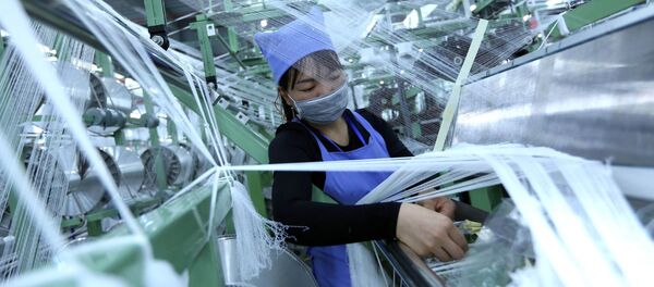 Dây chuyền sản xuất vải dệt kim tại Công ty TNHH Best Pacific Việt Nam, vốn đầu tư của Hồng Kong (Trung Quốc) tại khu công nghiệp VSIP (Hải Dương), có tổng vốn đầu tư 2.335 tỷ đồng và đang được đầu tư thêm 1.200 tỷ đồng để mở rộng sản xuất - Sputnik Việt Nam