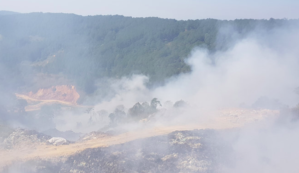 Đám cháy tại bãi rác Cam Ly kéo dài suốt 5 ngày đã cơ bản được khống chế - Sputnik Việt Nam