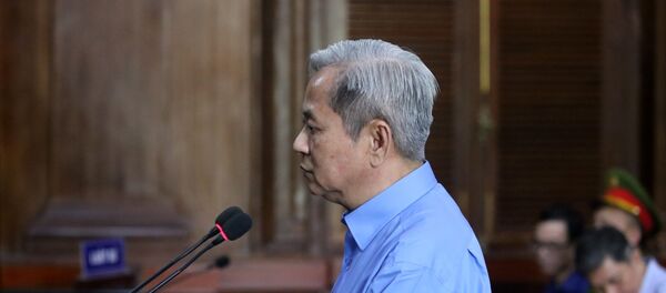 Bị cáo Nguyễn Hữu Tín nói lời sau cùng tại phiên tòa ngày 30/12/2019 - Sputnik Việt Nam