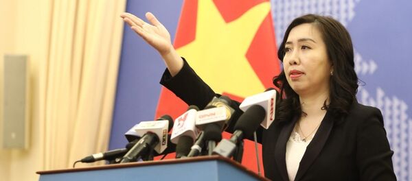 Người phát ngôn Bộ Ngoại giao Lê Thị Thu Hằng trả lời các câu hỏi của phóng viên trong nước và quốc tế. Người phát ngôn Bộ Ngoại giao Lê Thị Thu Hằng trả lời các câu hỏi của phóng viên trong nước và quốc tế. - Sputnik Việt Nam